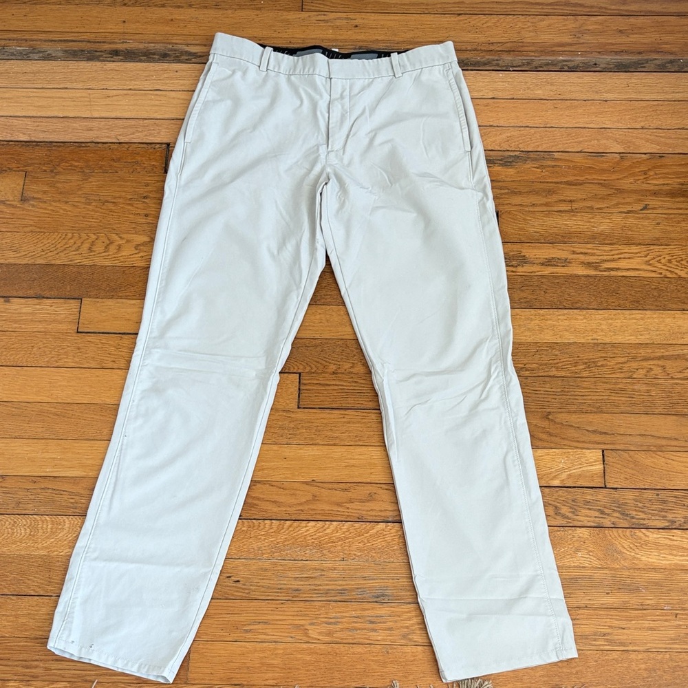 Nike Men's Chino Pants — Light Cream